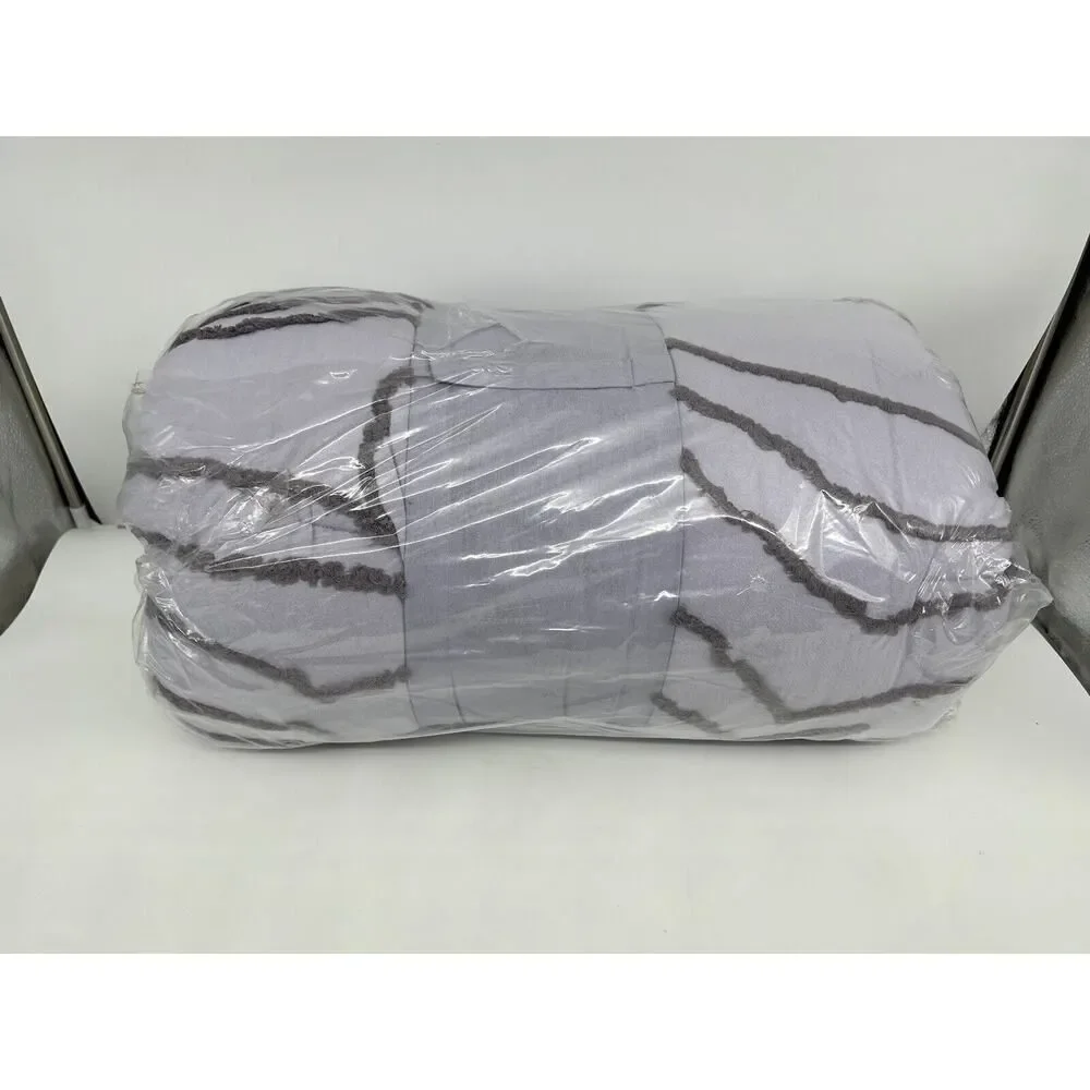 Urban Outfitters Margot Tufted Floral Comforter Lilac Full/Queen